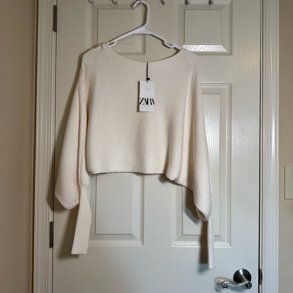 Zara Women's Cream Crew Neck Sweater - Picture 2 of 8
